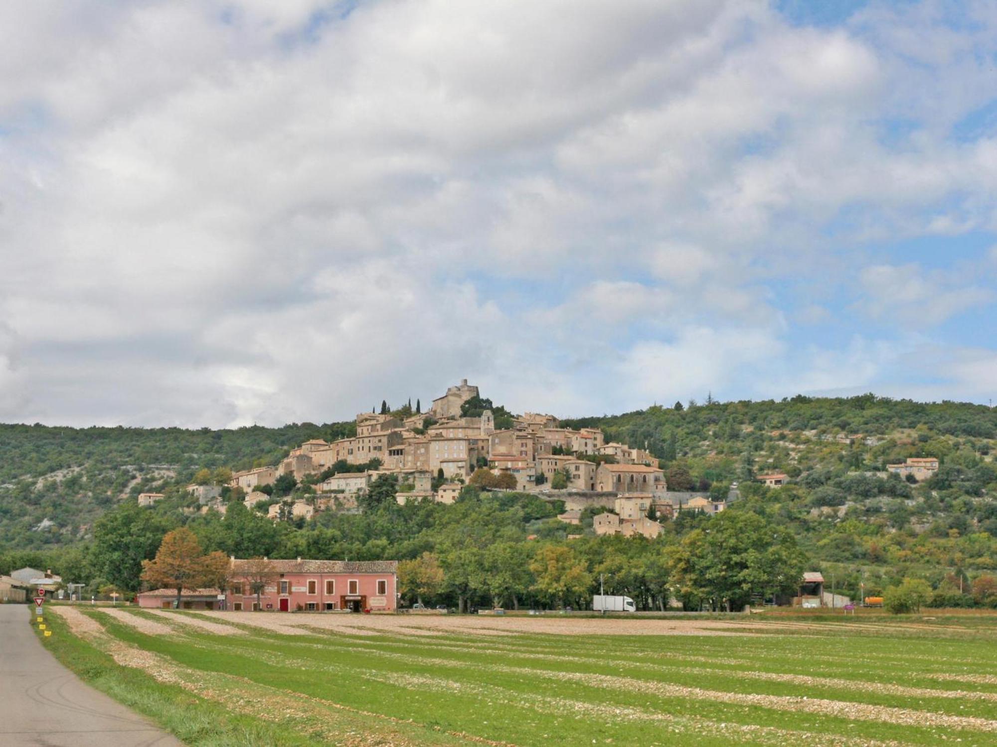 Villa La Sarrazine Les Mées Exterior foto